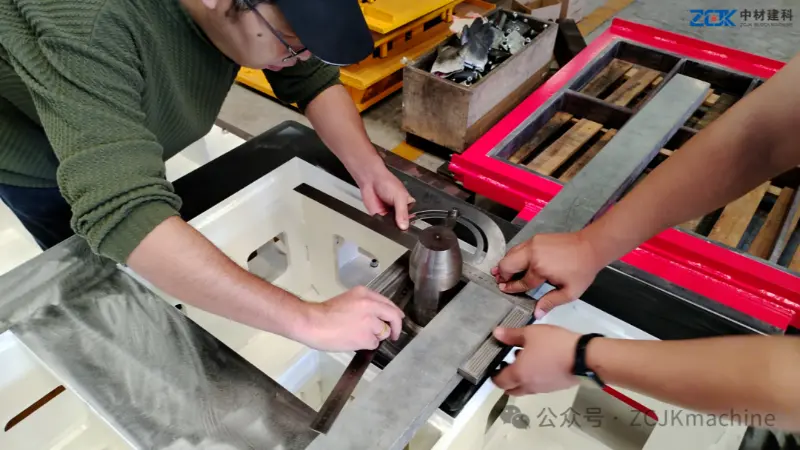 ZCJK leverer højpræcision tilpassede forme til en saudisk kunde